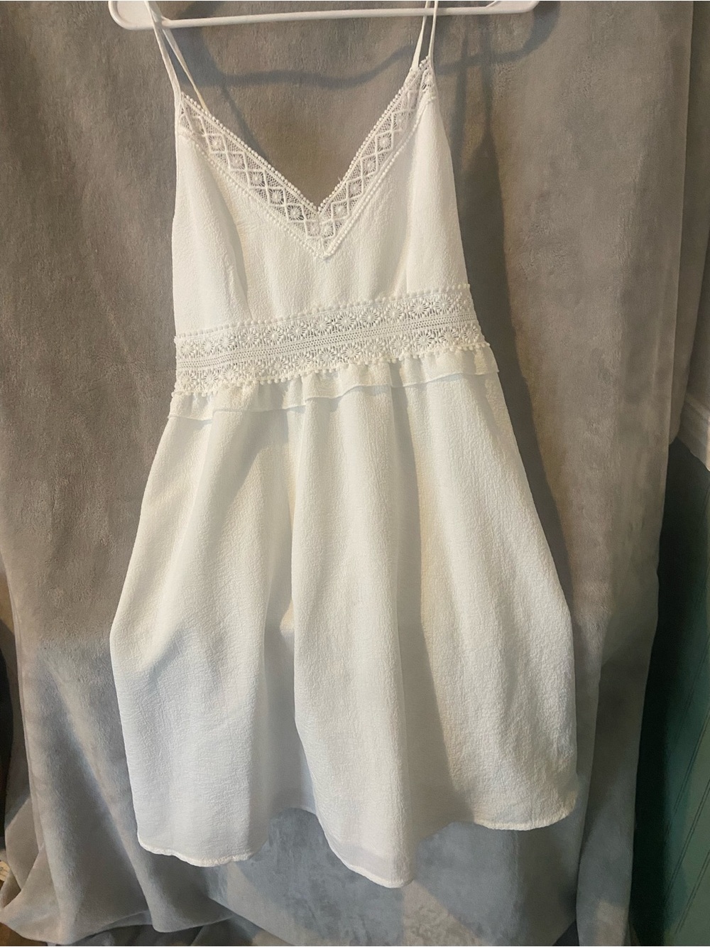 SHEIN White sundress with lace detail. Size medium